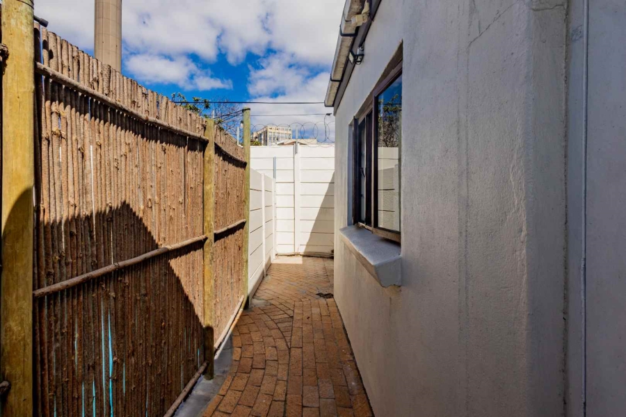 To Let 2 Bedroom Property for Rent in Oakdale Western Cape